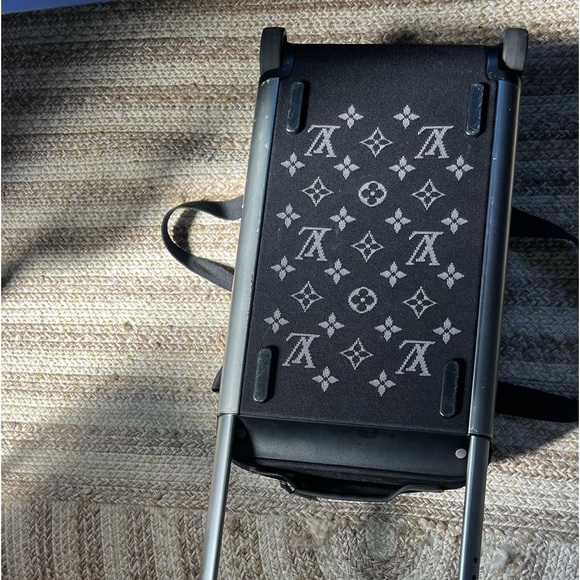 Louis Vuitton Knit Duffle - Picture 3 of 5